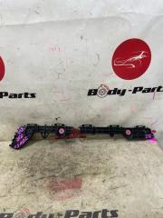 Крепление бампера правое заднее TOYOTA PRIUS zvw50 52576-47040 1 ракурс