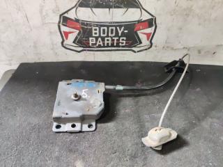 Крепление запасного колеса TOYOTA WISH ZNE10 1 ракурс