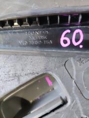 Молдинг лобового стекла правый HONDA FIT GP6 73152-T5A 3 ракурс