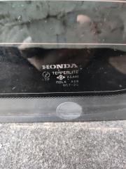 Стекло собачника правое заднее HONDA ELYSION RR4 M2L4 2 ракурс
