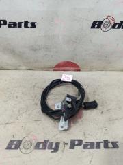 Тросик лючка бака SUBARU FORESTER SG5 1 ракурс Тросик лючка бака SUBARU FORESTER SG5 1 ракурс