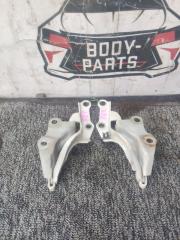 Петля капота TOYOTA CROWN JZS179 1 ракурс