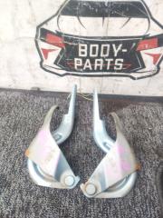 Петля капота HONDA EDIX BE4 2 ракурс