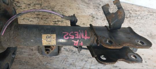 Стойка правая передняя NISSAN ELGRAND TNE52 543021JB1C 3 ракурс
