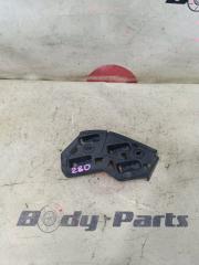 Крепление бампера правое переднее VOLKSWAGEN POLO 9N 6Q080784A 1 ракурс