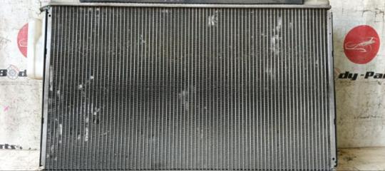 Радиатор двс TOYOTA NOAH AZR60 422172-7290 3 ракурс Радиатор двс TOYOTA NOAH AZR60 422172-7290 3 ракурс