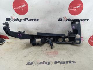 Крепление фары левое AUDI A3 8P 8P0805607 5 ракурс Крепление фары левое AUDI A3 8P 8P0805607 5 ракурс