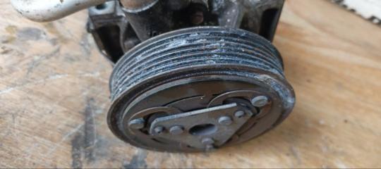 Компрессор кондиционера NISSAN dayz b21w 3B20 2 ракурс