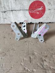 Петля капота VOLKSWAGEN POLO 9N 6Q0 823 301B 3 ракурс