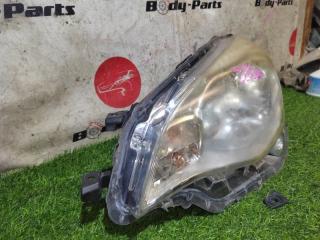 Фара левая передняя SUBARU Trezia NCP125 1NZ-FE 52220 2 ракурс