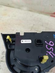 Блок управления климат-контролем TOYOTA aqua nhp10 5590052720 3 ракурс