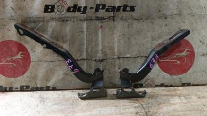 Петля капота HONDA FIT GD2 L13A 1 ракурс Петля капота HONDA FIT GD2 L13A 1 ракурс