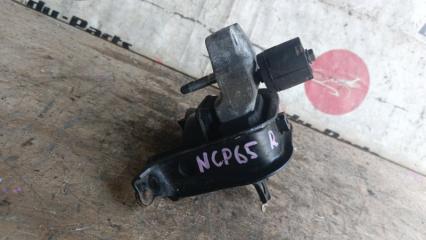 Подушка двигателя правая TOYOTA IST NCP65 1NZ 3 ракурс Подушка двигателя правая TOYOTA IST NCP65 1NZ 3 ракурс