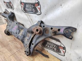 Балка под двс передняя TOYOTA CARINA AT211 7A 3 ракурс Балка под двс передняя TOYOTA CARINA AT211 7A 3 ракурс