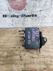 Блок abs DAIHATSU MIRA E:S LA310S KF 116040-30390 3 ракурс