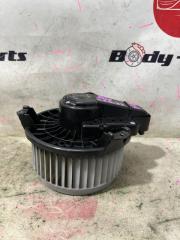 Мотор печки TOYOTA NOAH ZRR75 2 ракурс Мотор печки TOYOTA NOAH ZRR75 2 ракурс