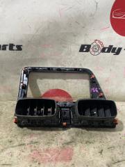 Консоль магнитофона TOYOTA SIENTA NCP175 4 ракурс