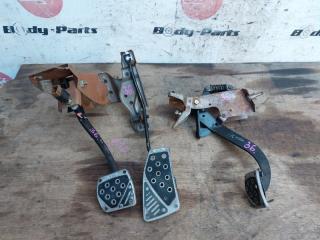 Педаль SUBARU IMPREZA GC8 1 ракурс Педаль SUBARU IMPREZA GC8 1 ракурс