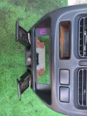 Консоль магнитофона передняя NISSAN DATSUN RMD22 QD32 68260VJ200 2 ракурс
