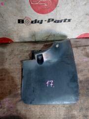 Брызговик правый передний NISSAN DATSUN RMD22 63850 2S600 1 ракурс