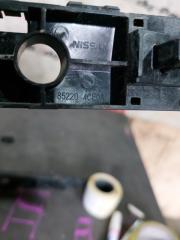Крепление бампера правое заднее NISSAN X-TRAIL NT32 85220 4CE0A 3 ракурс