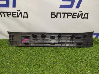 Порожек пластиковый левый передний TOYOTA VOXY ZWR80 2ZR-FXE 6791428080 2 ракурс