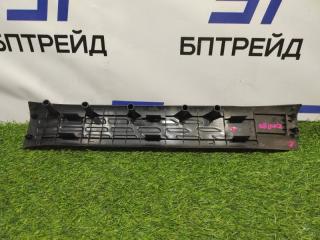 Порожек пластиковый правый передний TOYOTA VOXY ZWR80 2ZR-FXE 6791328080 2 ракурс