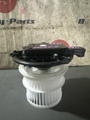 Мотор печки TOYOTA COROLLA ZWE215 2 ракурс
