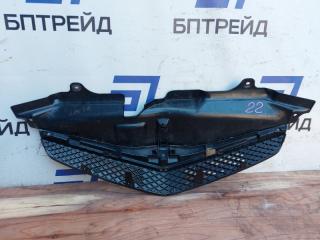 Решетка радиатора TOYOTA RACTIS NCP100 53101-52190 5 ракурс