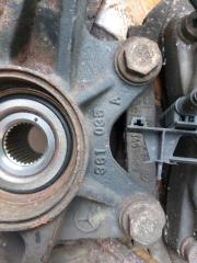 Ступица левая передняя MERCEDES-BENZ M-CLASS W163 M112E37 361 035 A 5 ракурс
