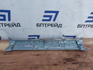 Планка телевизора TOYOTA COROLLA ZWE215 3 ракурс