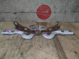 Петля капота MAZDA DEMIO DW3W B3 4 ракурс Петля капота MAZDA DEMIO DW3W B3 4 ракурс