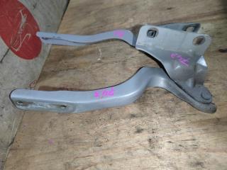Петля капота NISSAN DUALIS KNJ10 MR20 2 ракурс Петля капота NISSAN DUALIS KNJ10 MR20 2 ракурс