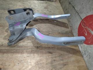 Петля капота NISSAN DUALIS KNJ10 MR20 3 ракурс Петля капота NISSAN DUALIS KNJ10 MR20 3 ракурс
