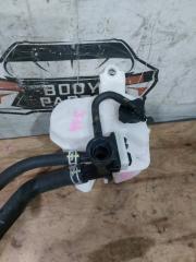Бачок расширительный TOYOTA COROLLA ZWE215 2ZR-FXE 2 ракурс