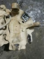 Поворотный кулак передний левый Isuzu Elf 1998