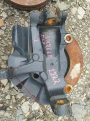 Поворотный кулак передний левый Isuzu Elf 2000