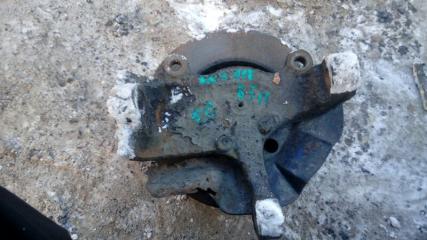 Поворотный кулак передний левый Isuzu Elf 1998