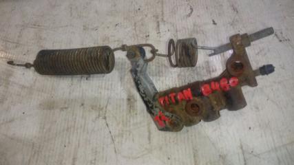 Регулятор давления тормозов Mazda Titan 2001