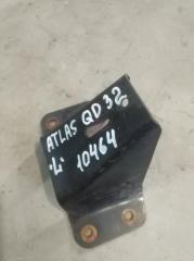 Крепление двигателя левое Nissan Atlas