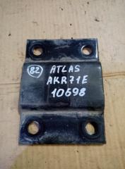 Опора рессоры задняя Nissan Atlas 1996