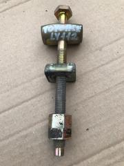 Болт торсиона Toyota ToyoAce 2000