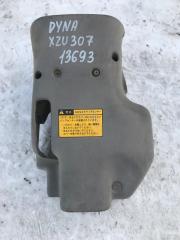Кожух рулевой колонки верхний Toyota Dyna 2001