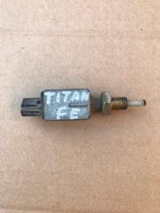 Датчик педали сцепления Mazda Titan 2002 Б/У Датчик педали сцепления Mazda Titan 2002