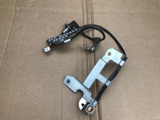 Датчик ABS правый Isuzu Elf 2001