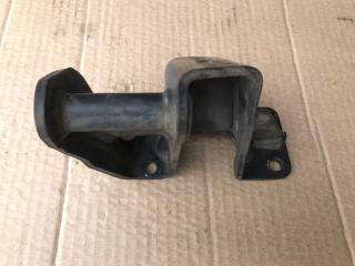 Крепление двигателя правое Nissan Atlas 2003