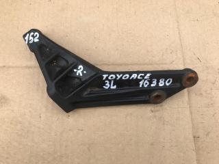 Крепление двигателя правое Toyota ToyoAce 1997