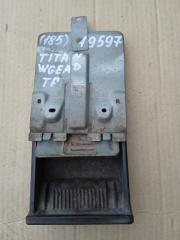 Пепельница Mazda Titan 1998
