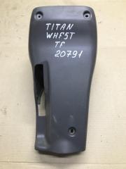 Кожух рулевой колонки верхний Mazda Titan 2004