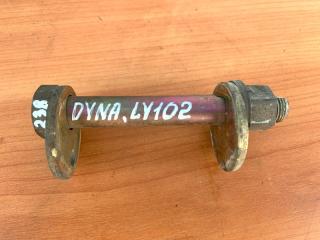 Болт рычага Toyota Dyna 2000